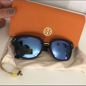 Polarized Tory Burch Sunglass